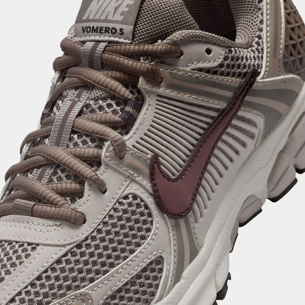 Vomero 5 Grade School Running Shoes (Taupe Haze/Tatto Silt/Red/Pale Ivory)