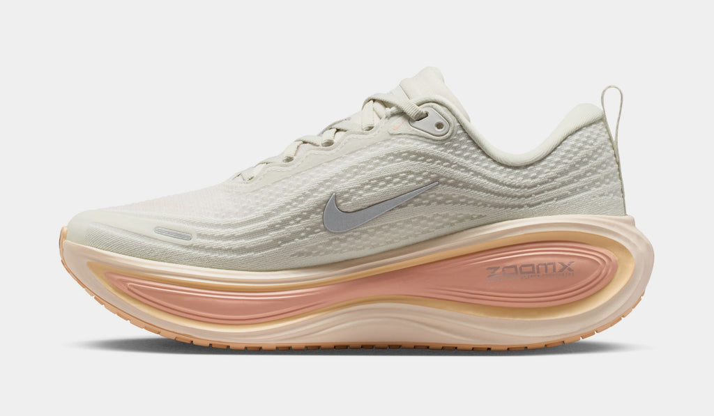 Vomero Plus Womens Running Shoes (Light Bone/Metallic Silver/Arctic Orange)