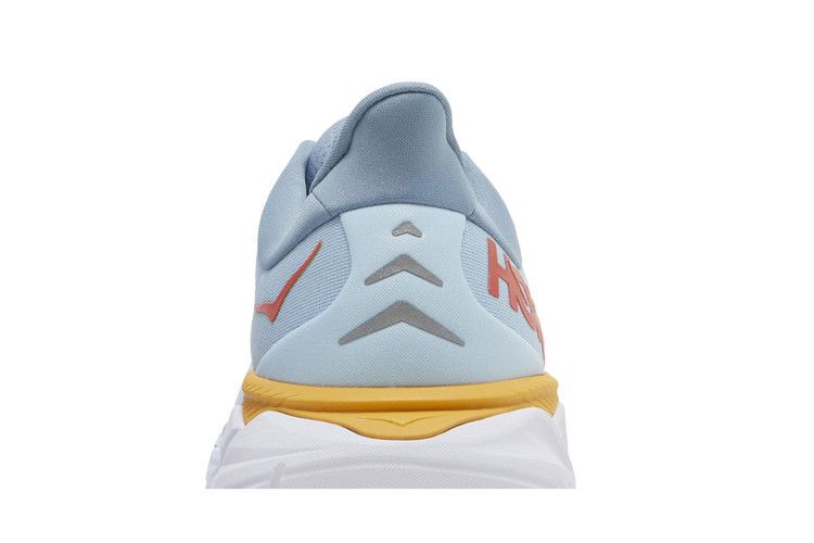 HOKA Arahi 6 'Summer Song Mountain Spring'