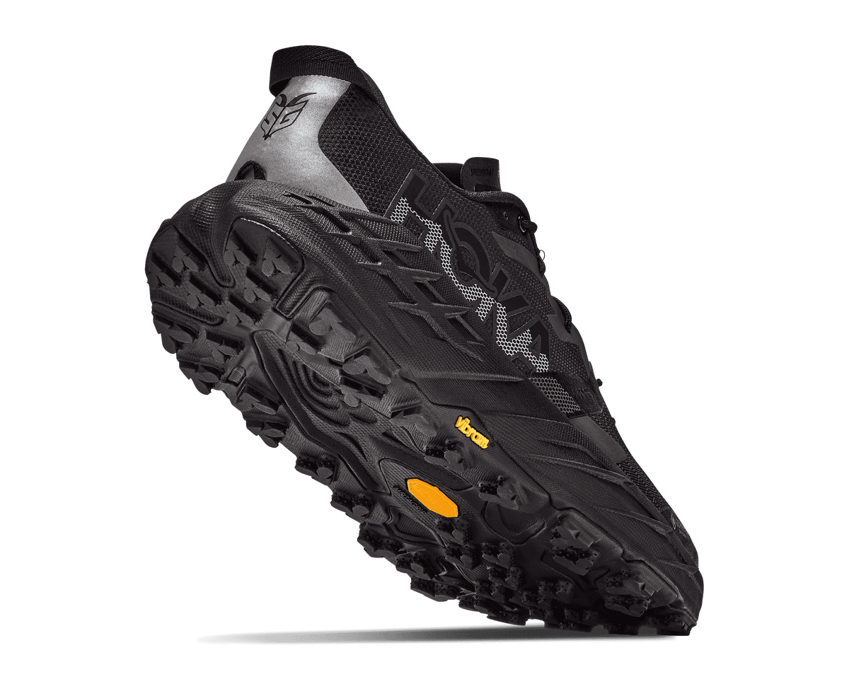 HOKA Women's Speedgoat 7 - BLACK / CARBON BLACK