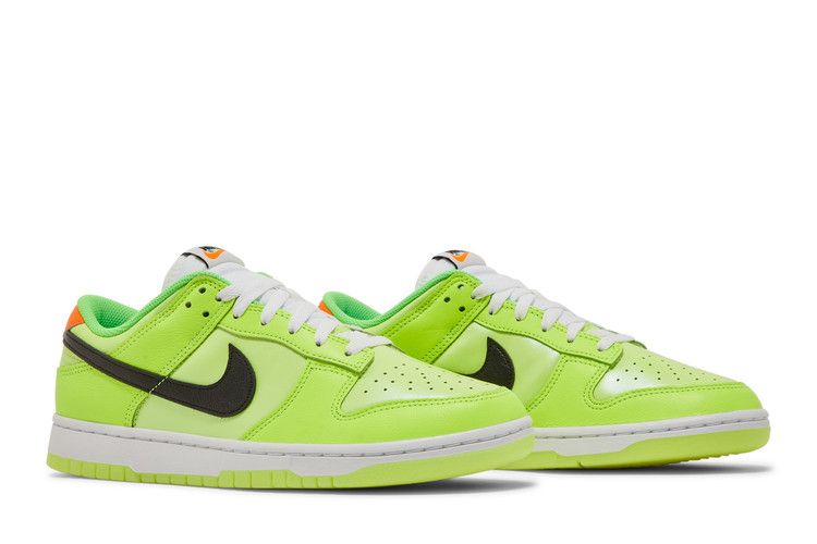 Nike Dunk Low SE 'Volt'