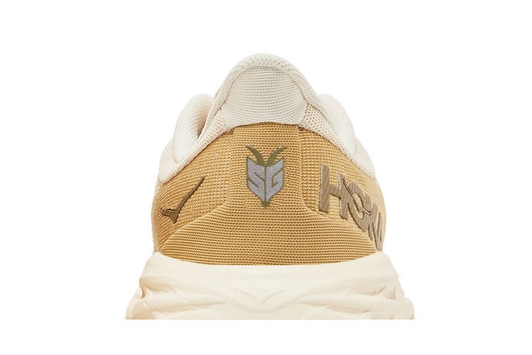 HOKA Speedgoat 5 'Vanilla Wheat'