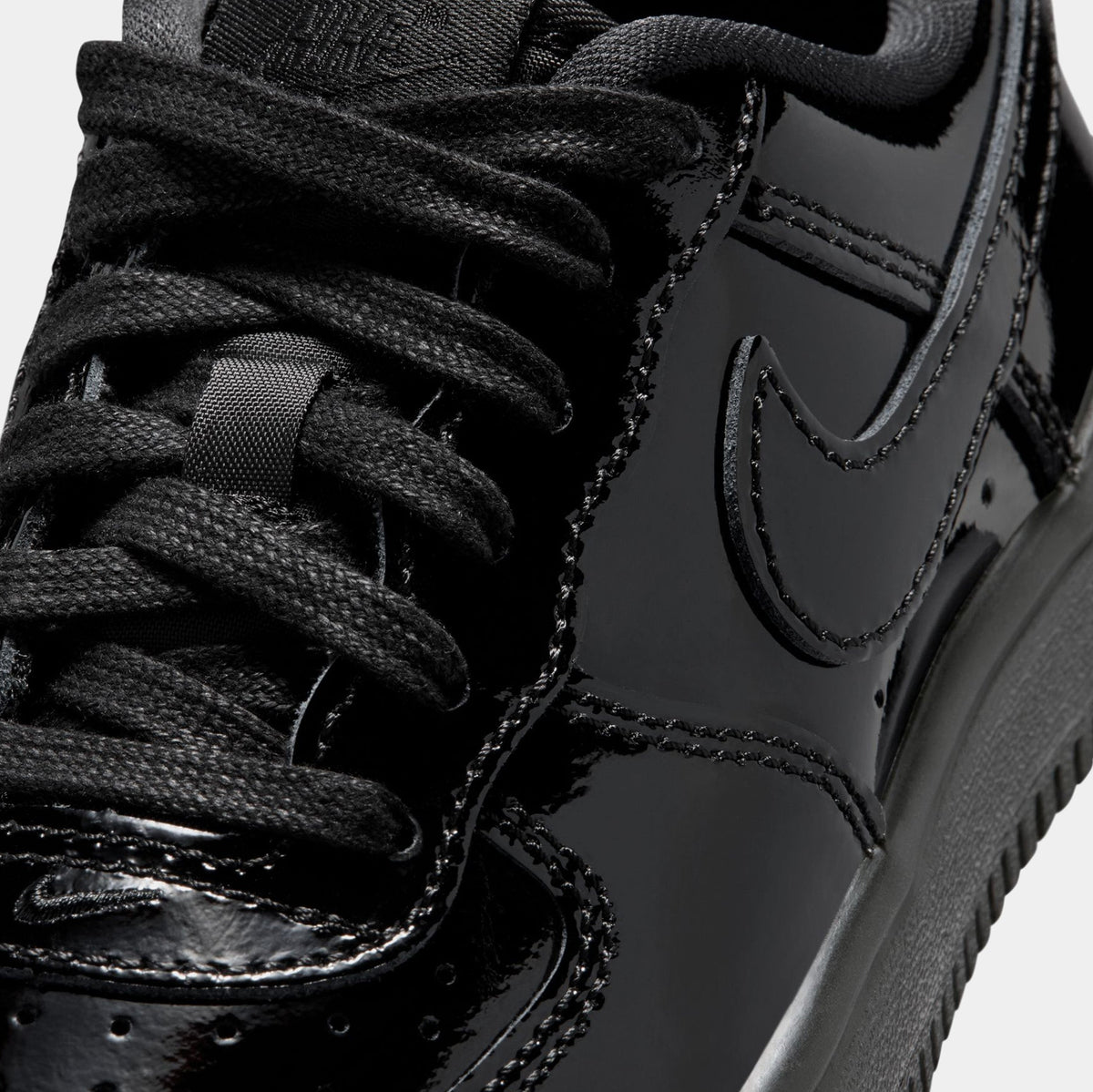 Air Force 1 Low Patent Leather Preschool Lifestyle Shoes (Black)