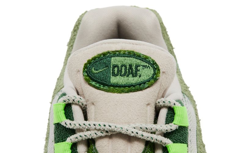 Nike Air Max 95 Big Bubble Ducks of a Feather Oregon Ducks The Woods