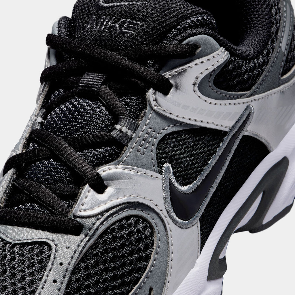 V5 RNR Grade School Running Shoes (Black/Anthracite/Smoke Grey/Black)
