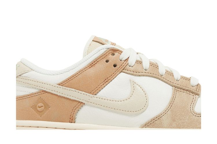 Nike Dunk Low SE Australia (Women's)