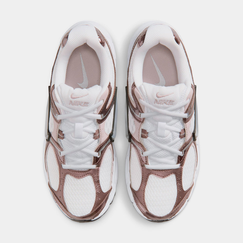 V5 RNR Reflective Accents Womens Running Shoes (White/Metallic Platinum Tattoo/Black)
