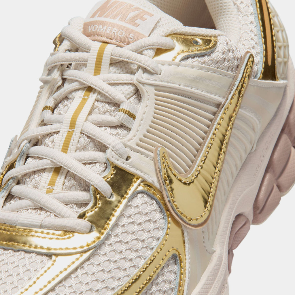 Zoom Vomero 5 Womens Running Shoes (Light Orewood Brown/Metallic Gold/Hemp)