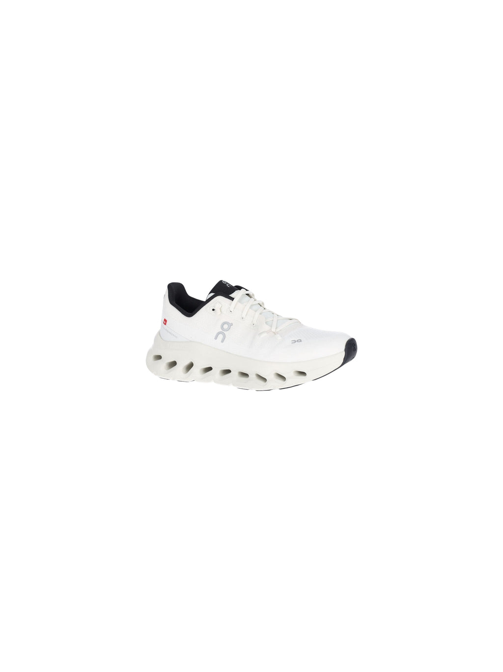 Low-Profile White Sneakers With Lightweight Sole Design
