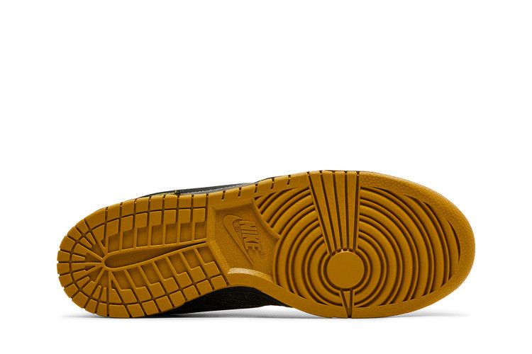Nike Dunk Low Retro QS Halloween Skull