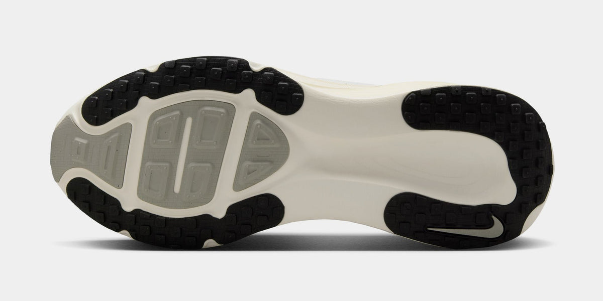 Vomero 18 Mens Running Shoes (Summit White/Black/Coconut Milk)