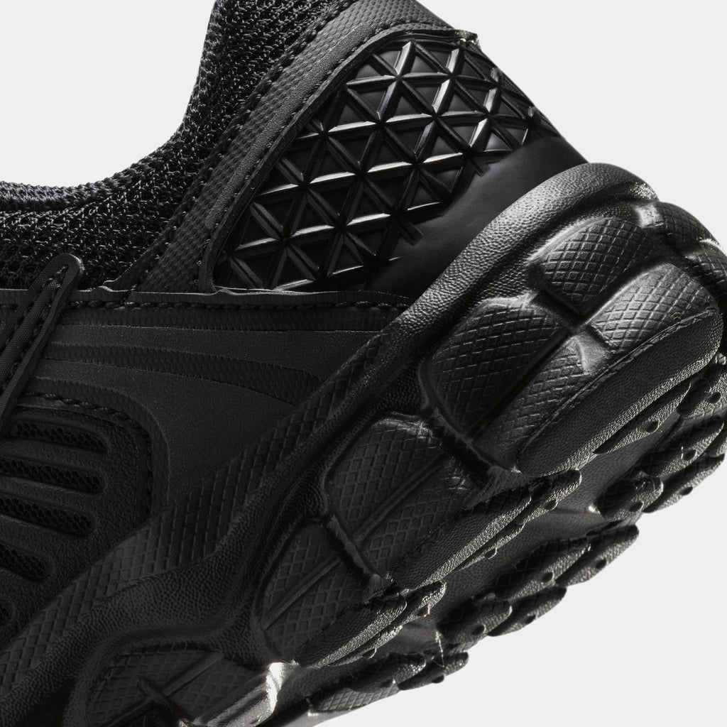 Vomero 5 Preschool Running Shoes (Black/Black)