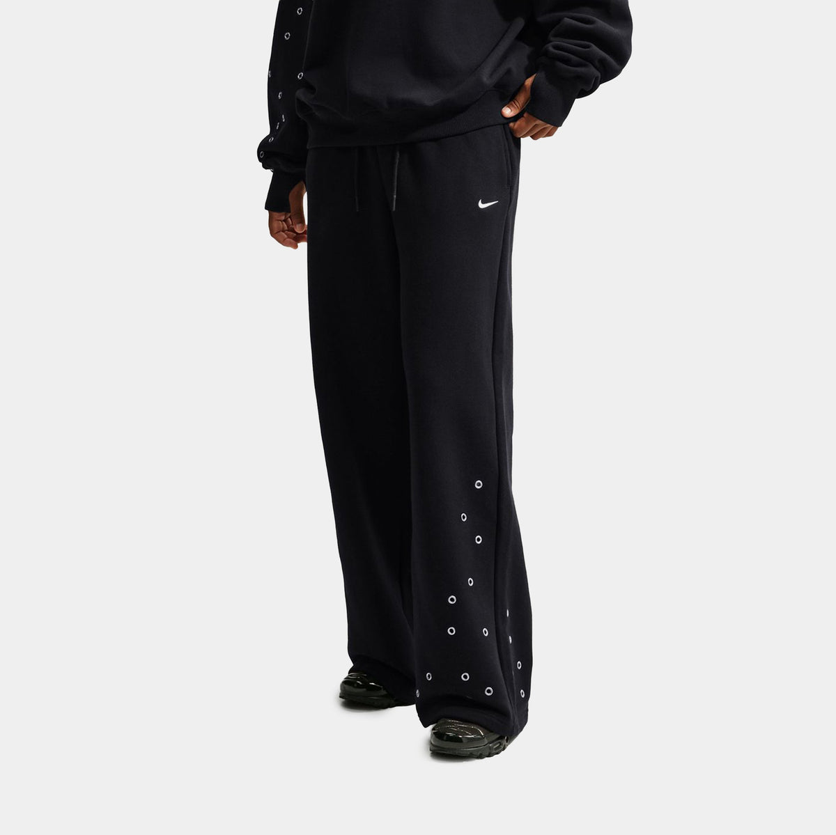 Studio Fleece Medium Weight Mid Rise Wide Leg Womens Sweatpants (Total Black/Sail)