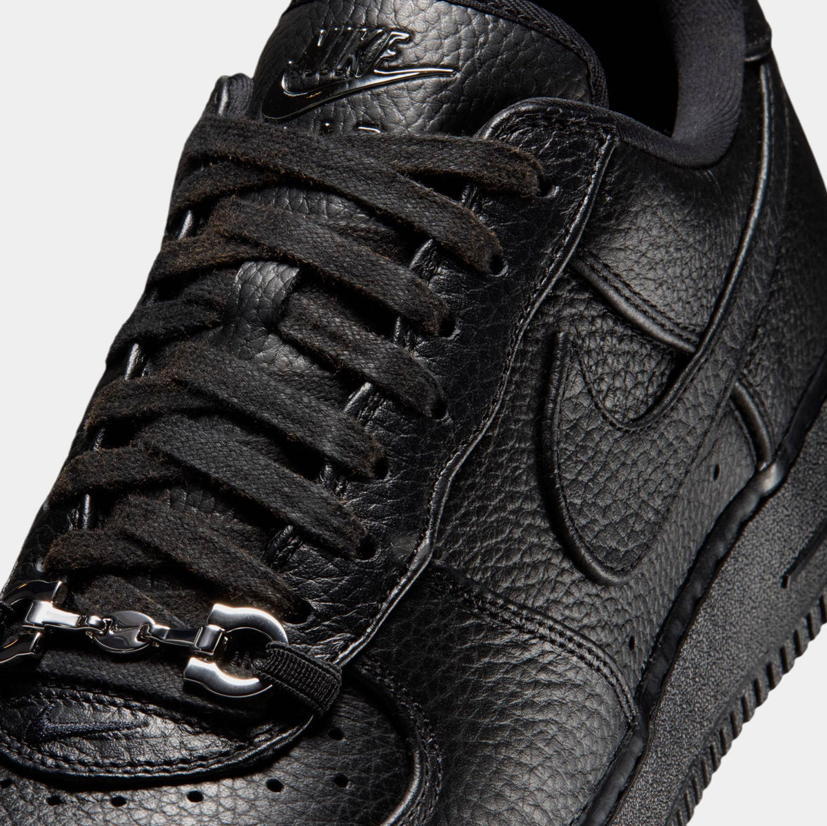 Air Force 1 Low Retro Black Leather Mens Lifestyle Shoes (Black)