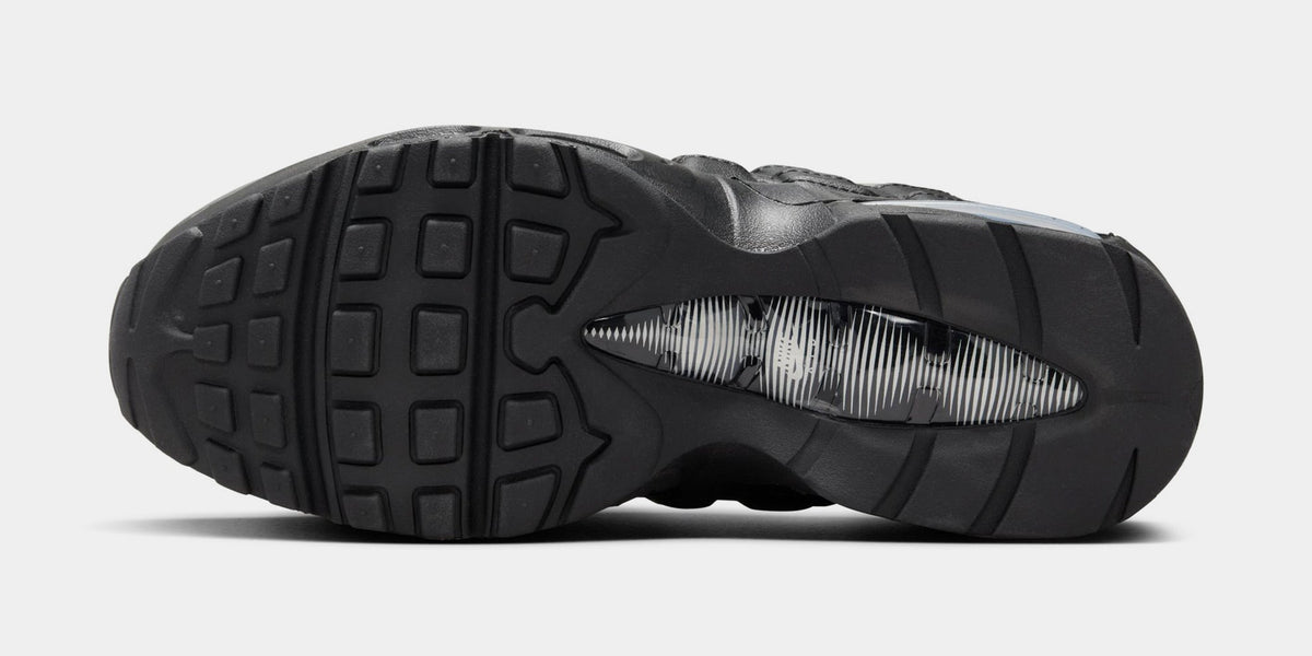 Air Max 95 Womens Running Shoes (Black/Reflect Silver/White/Metallic Silver)
