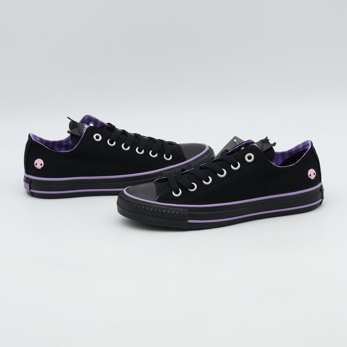 31318850 Sanrio Ã Converse All Star OX "Kuromi" (Men's)