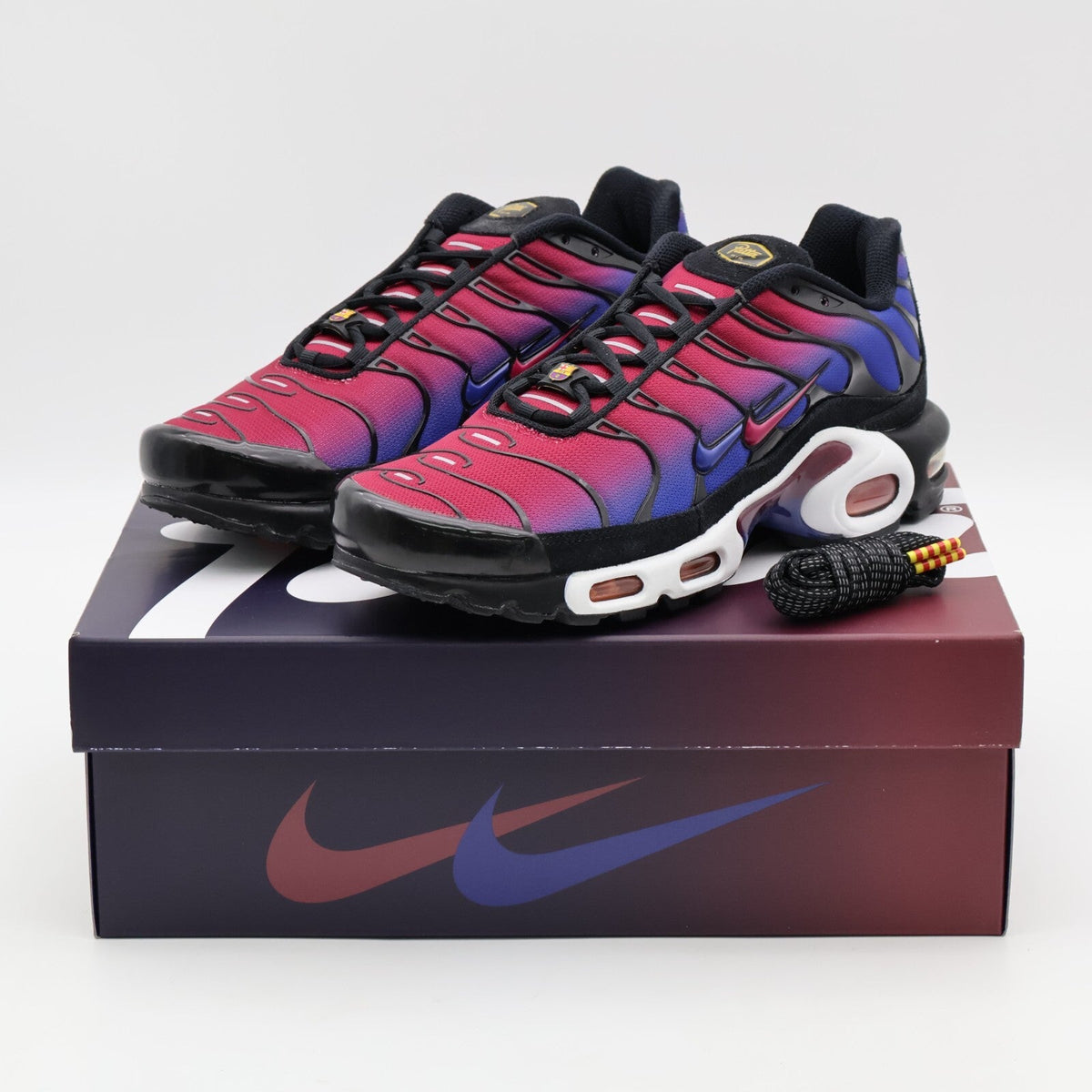 FN8260-001 Patta FC Barcelona Nike Air Max Plus Culers del Mon (Men's)
