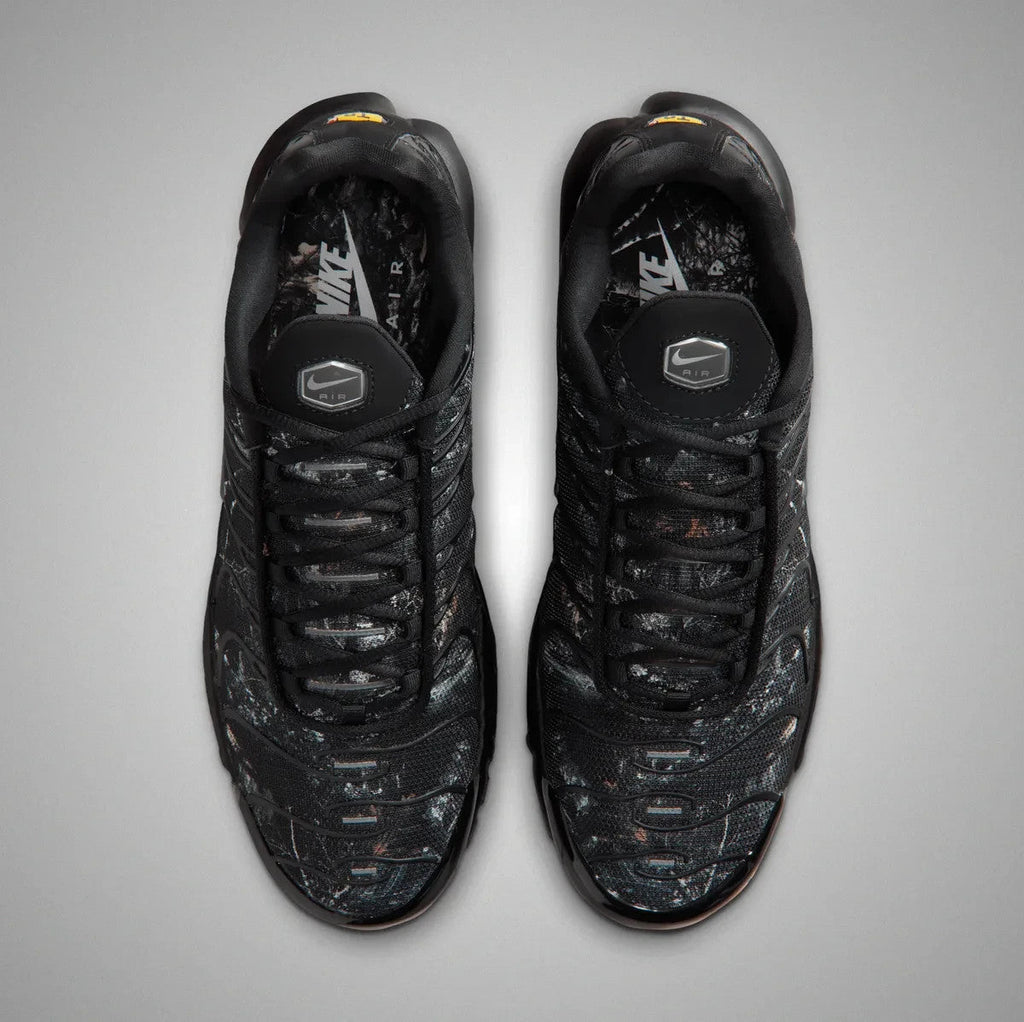 IQ0301-070 Nike Air Max Plus Black (Men's)