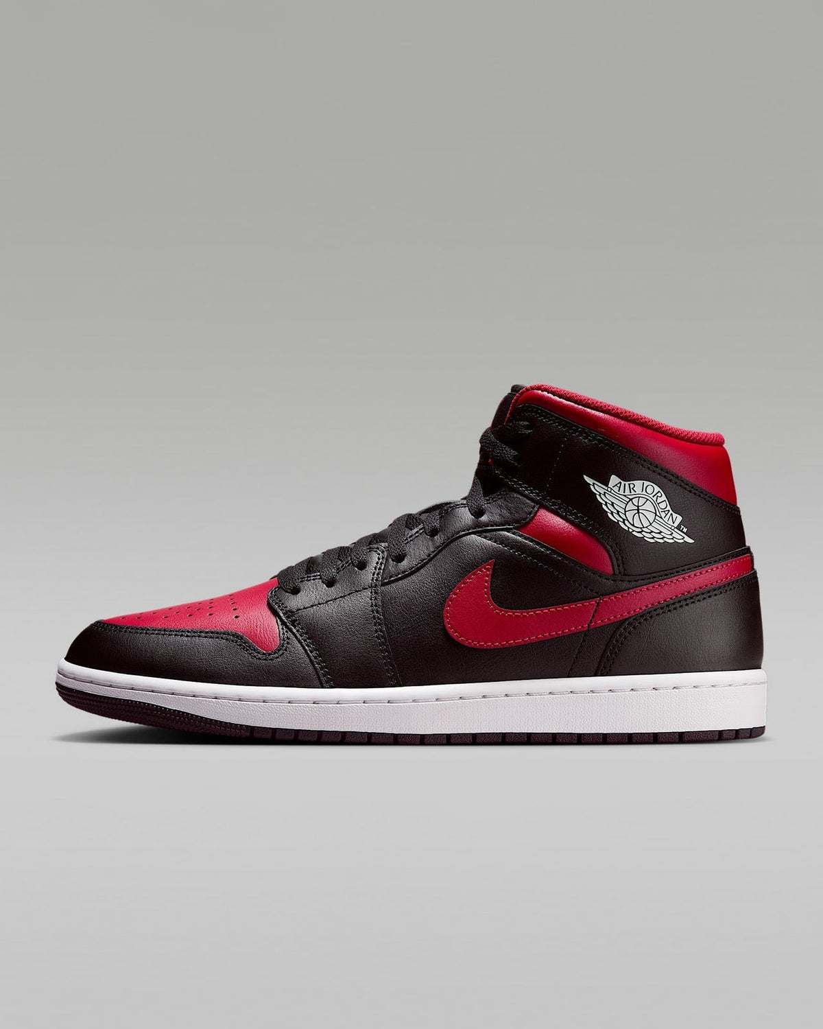 DQ8426-067 Nike Air Jordan 1 Mid Bred (Men's)