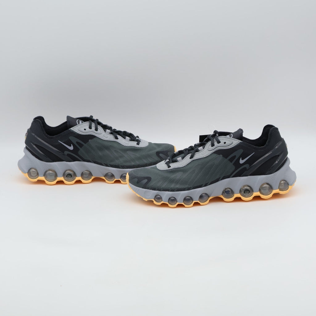 IO4479-001 Nike Air Max DN8 Wolf Grey Anthracite (Men's)