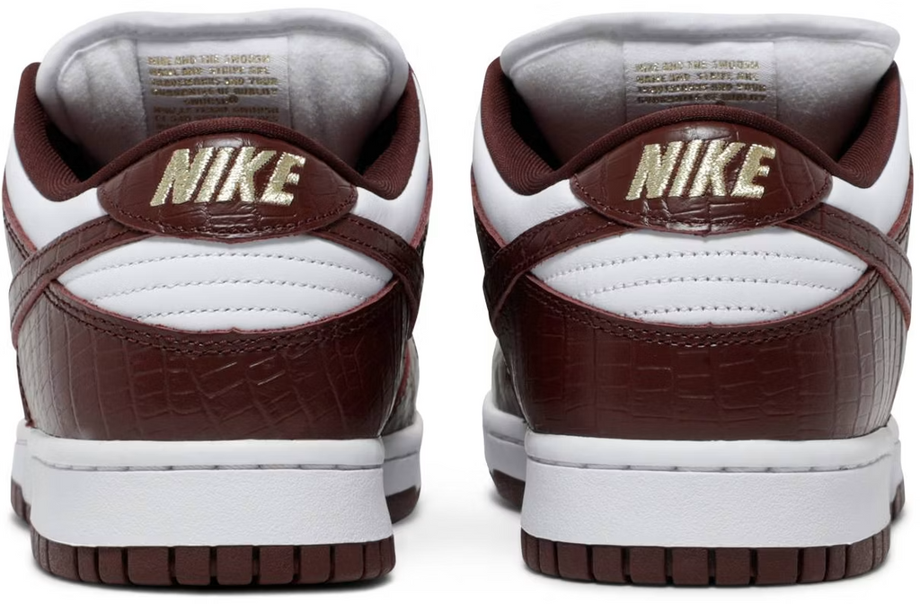 DH3228-103 Supreme Ã Nike SB Dunk Low OG QS Gold Stars (Men's)
