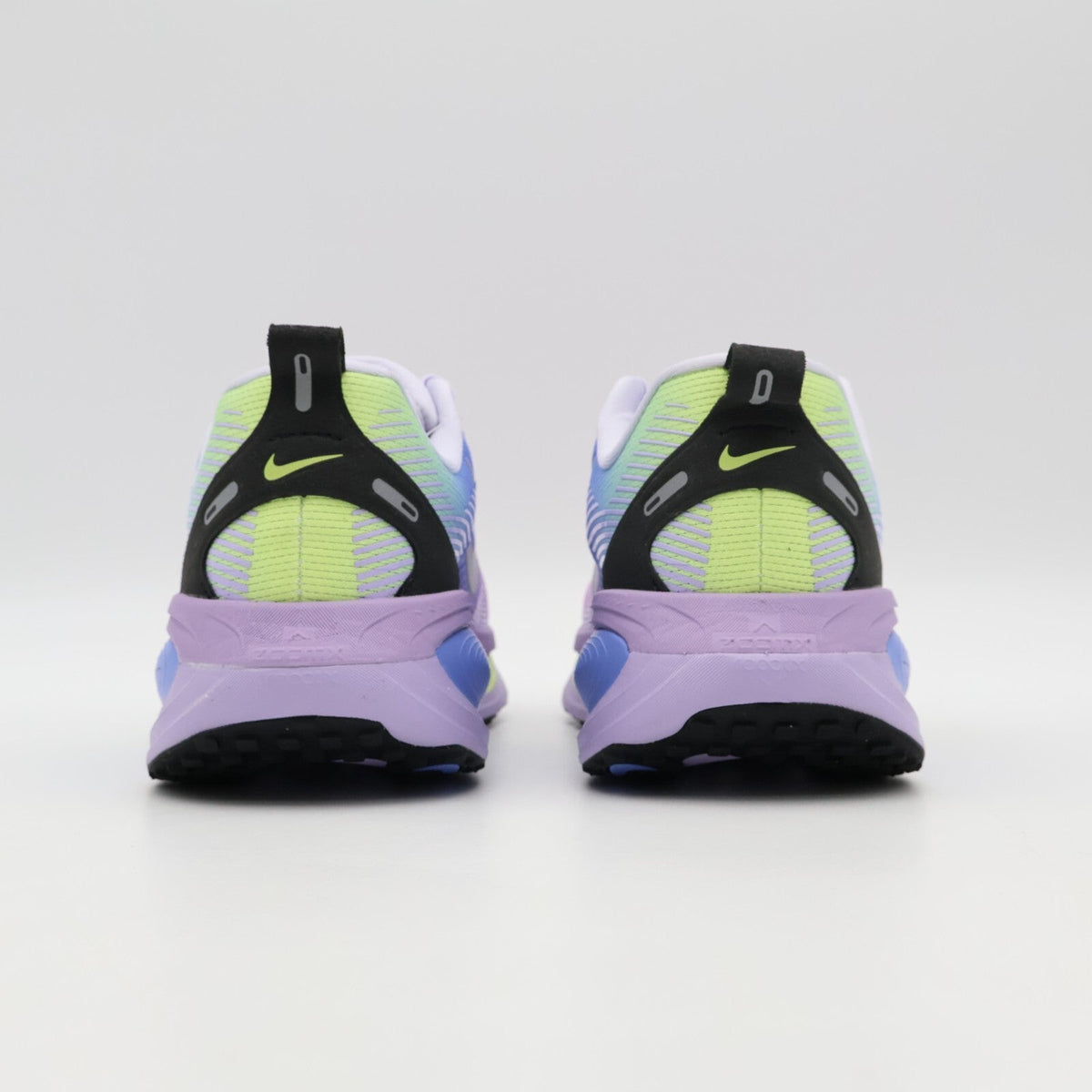 IB5169-500 Nike  Vomero 18 SE Amethyst Tint Hydrangeas Phantom Metallic(Women's)