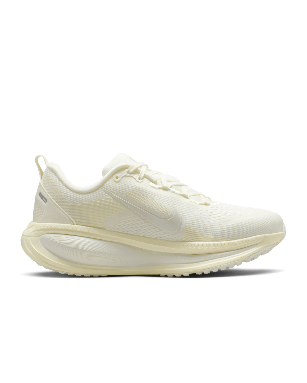 HM6804-110 Nike Vomero 18 Sail Coconut Milk White Summit White (Women's)