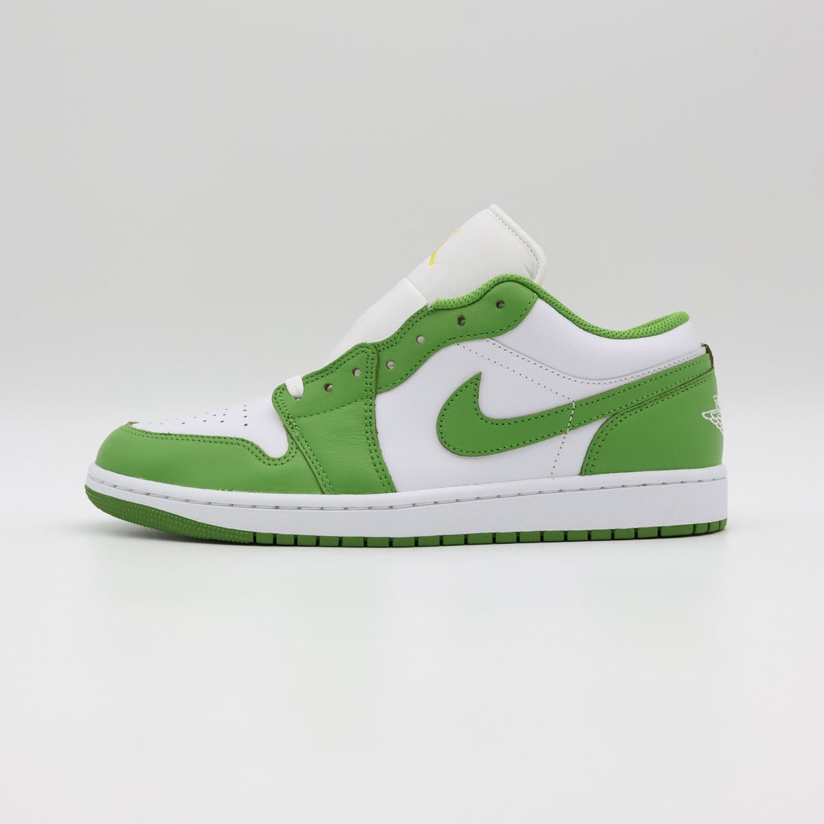 HF4823-100 Nike Air Jordan 1 Low SE Chlorophyll (Men's)