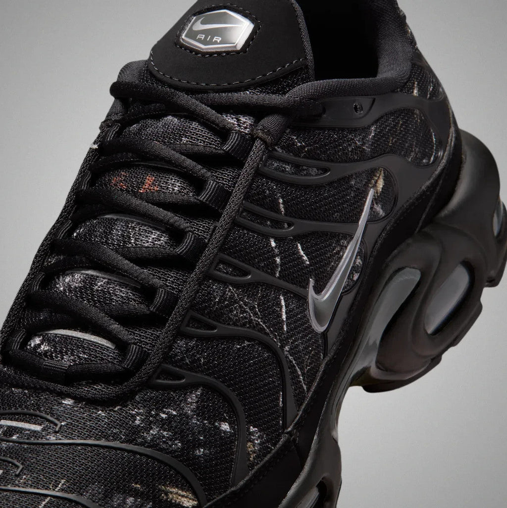 IQ0301-070 Nike Air Max Plus Black (Men's)