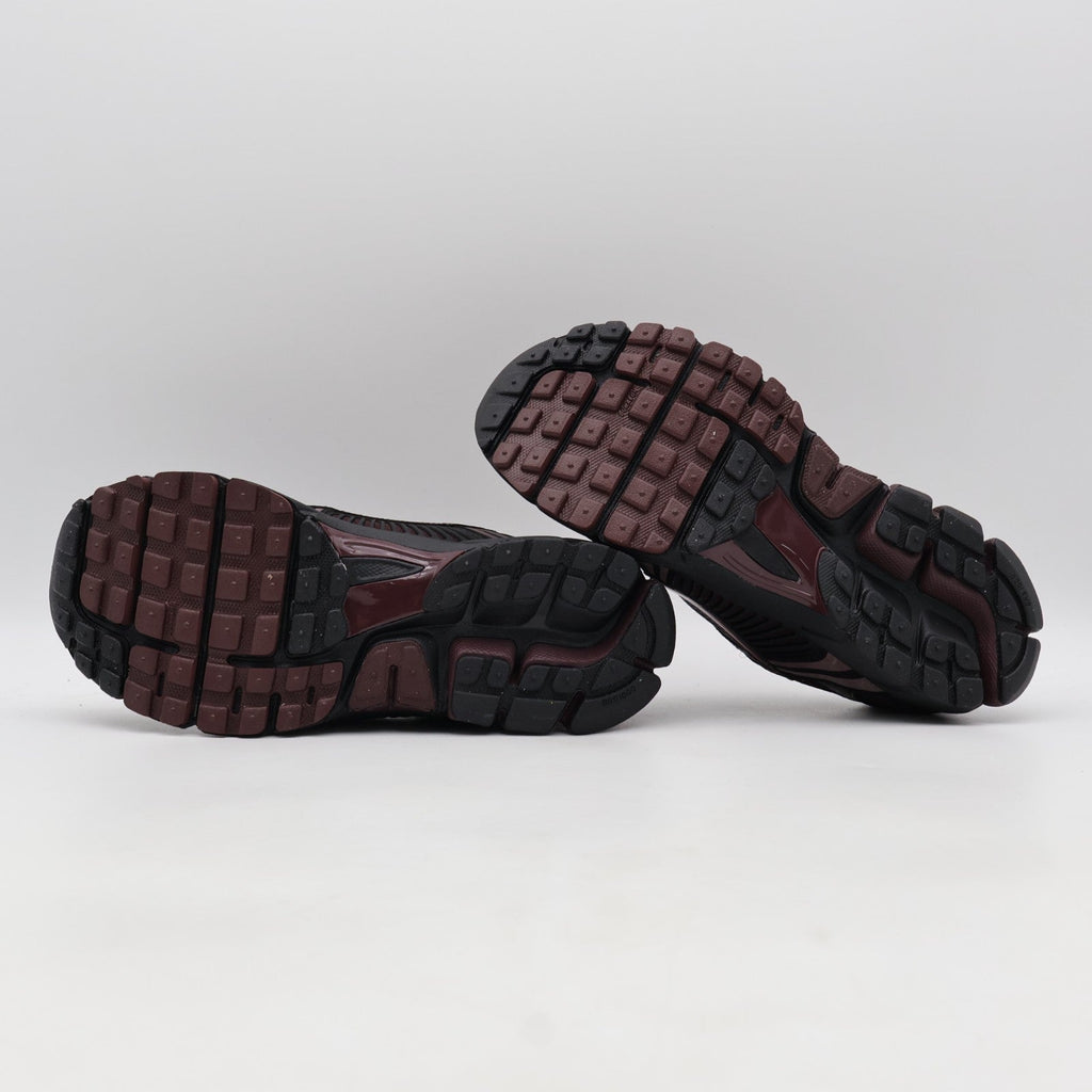 IB8929-002 Nike Zoom Vomero 5 Black Burgundy Crush (Women's)