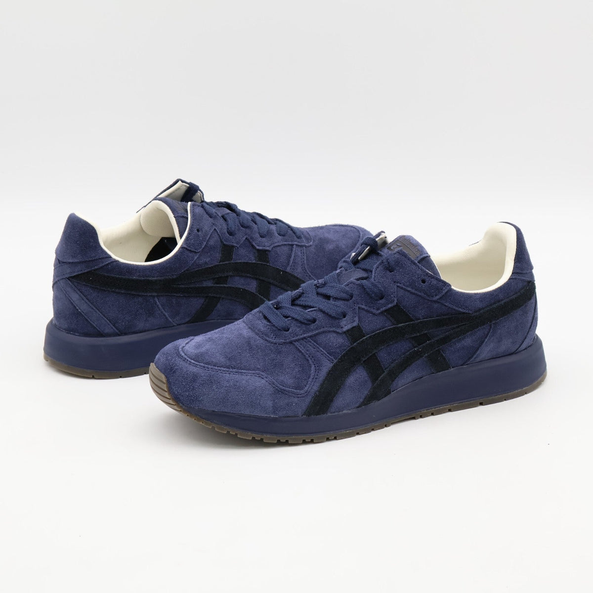 1183C382-400 Onitsuka Tiger Tiger Alliance A40 Midnight Black (Men's)