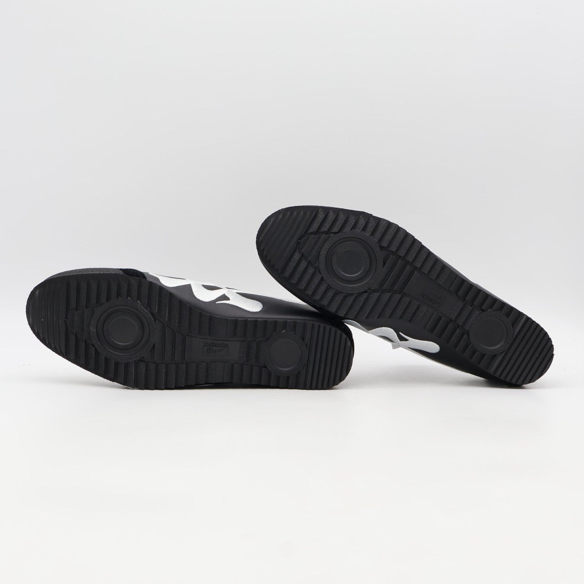 1181A628-001 Onitsuka Tiger NIPPON MADE Mexico 66 Deluxe Black/White (Men's)
