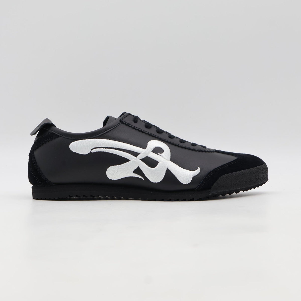 1181A628-001 Onitsuka Tiger NIPPON MADE Mexico 66 Deluxe Black/White (Men's)