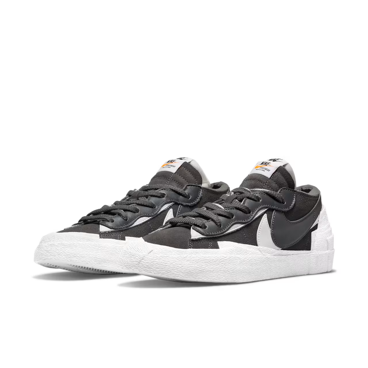 DD1877-002 Sacai Ã Nike Blazer Low "Iron Grey" (Men's)
