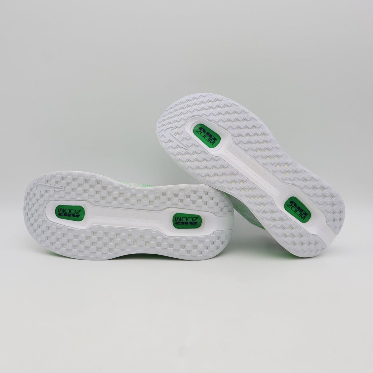 HQ2050-102 Nike Vomero Premium "White/Green Spark" (Men's)