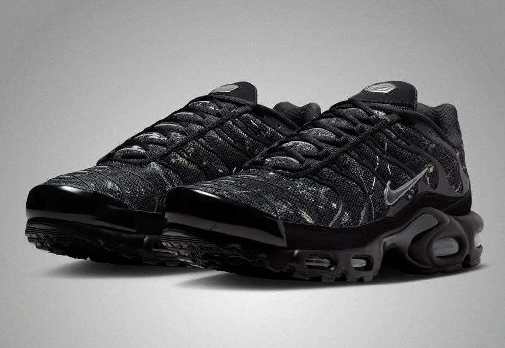 IQ0301-070 Nike Air Max Plus Black (Men's)