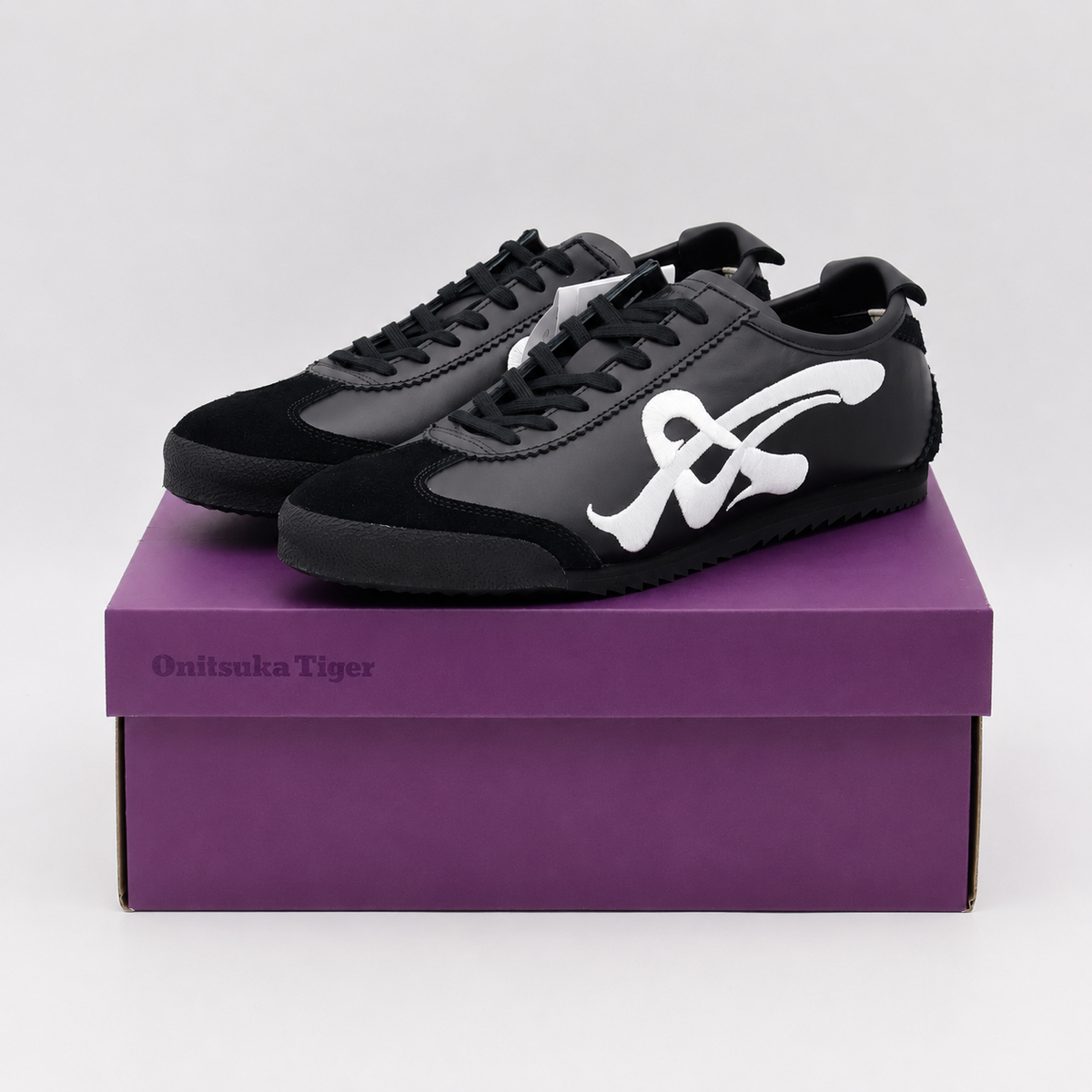 1181A628-001 Onitsuka Tiger NIPPON MADE Mexico 66 Deluxe Black/White (Men's)