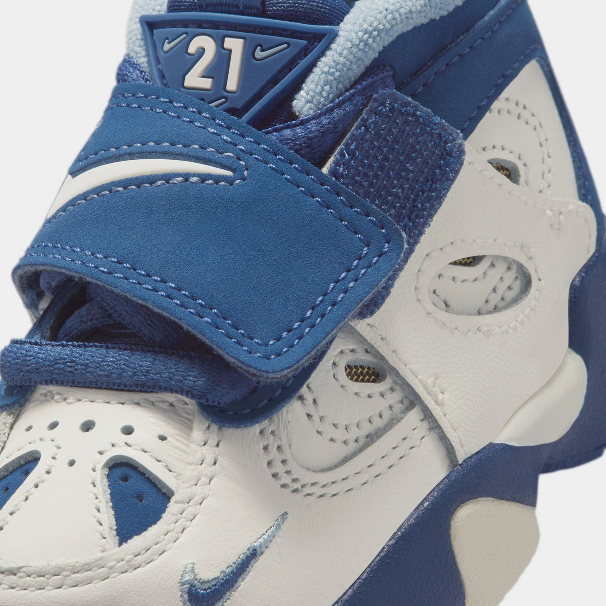Air Diamond Turf II Sail And Blue Grey Infant Toddler Basketball Shoes (Sail/Mystic Navy/Blue Grey/Metallic Gold) Free Shipping