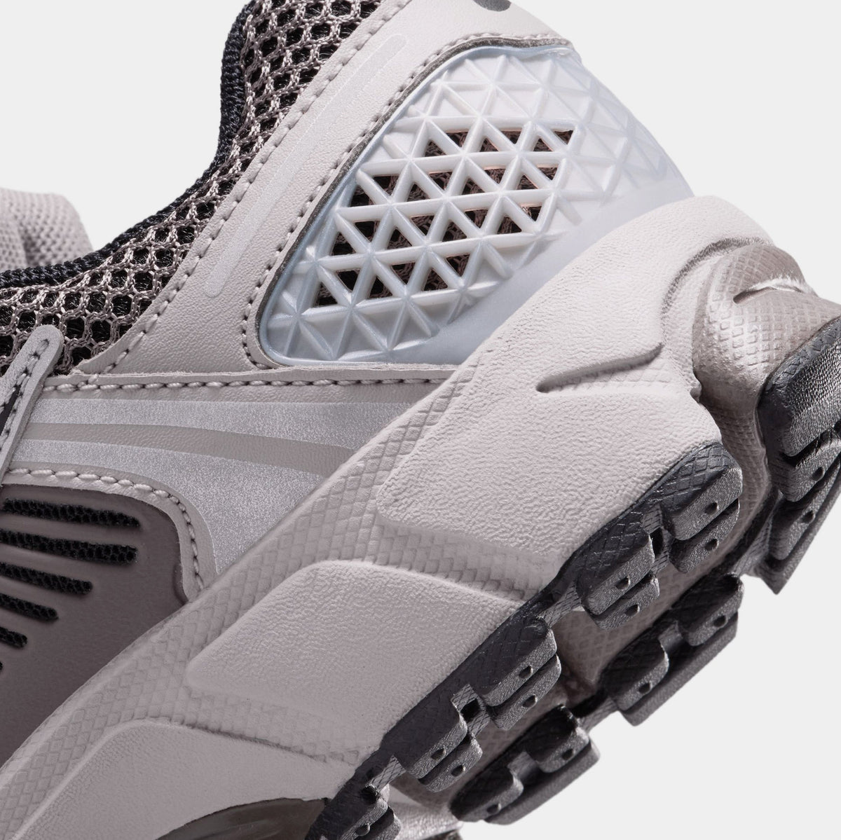 Vomero 5 Grade School Running Shoes (College Grey/Black/Cave Stone)