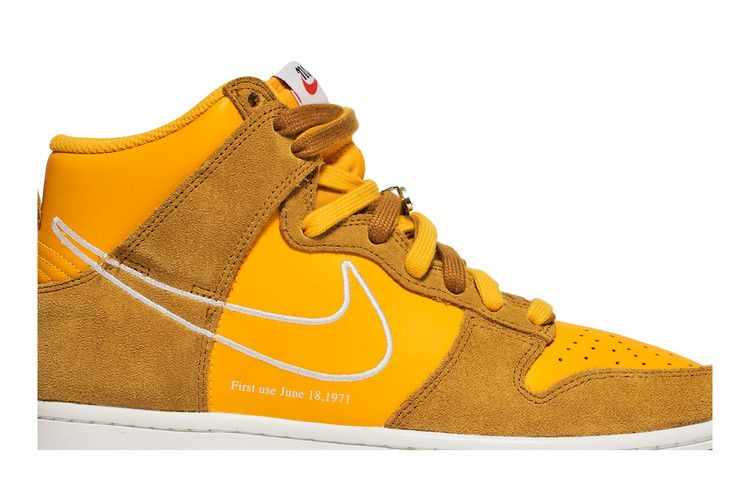 Nike Wmns Dunk High SE 'First Use Pack - University Gold'