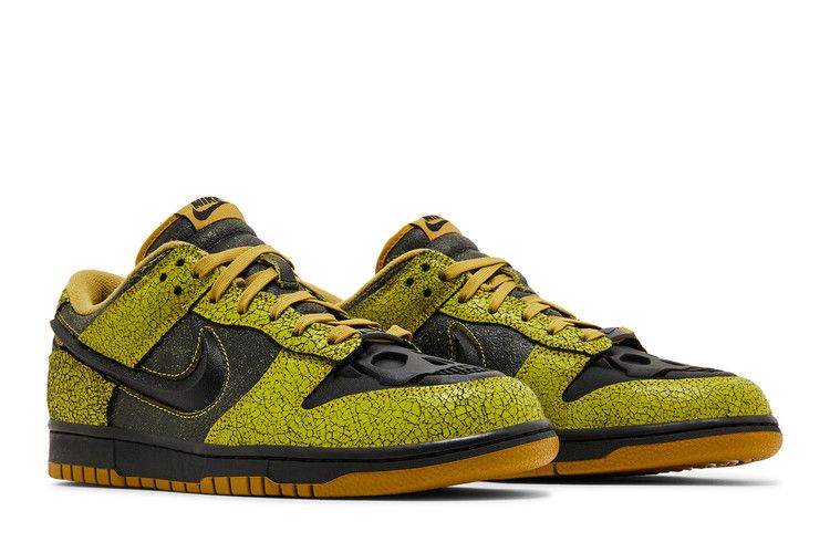 Nike Dunk Low Retro QS Halloween Skull