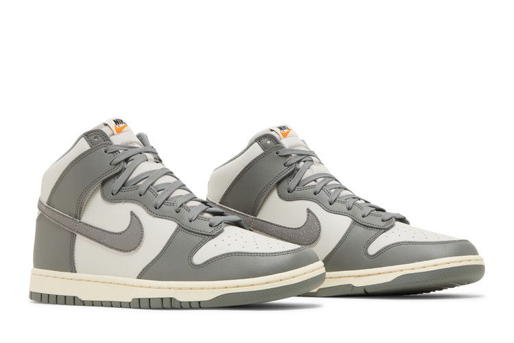 Nike Dunk High Vintage Light Bone Grey