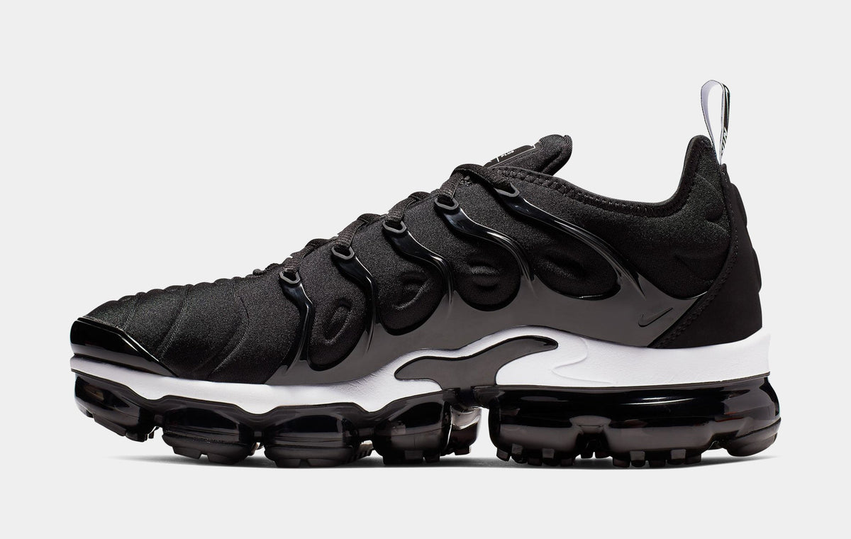Air VaporMax Plus Mens Running Shoes (Black/White)