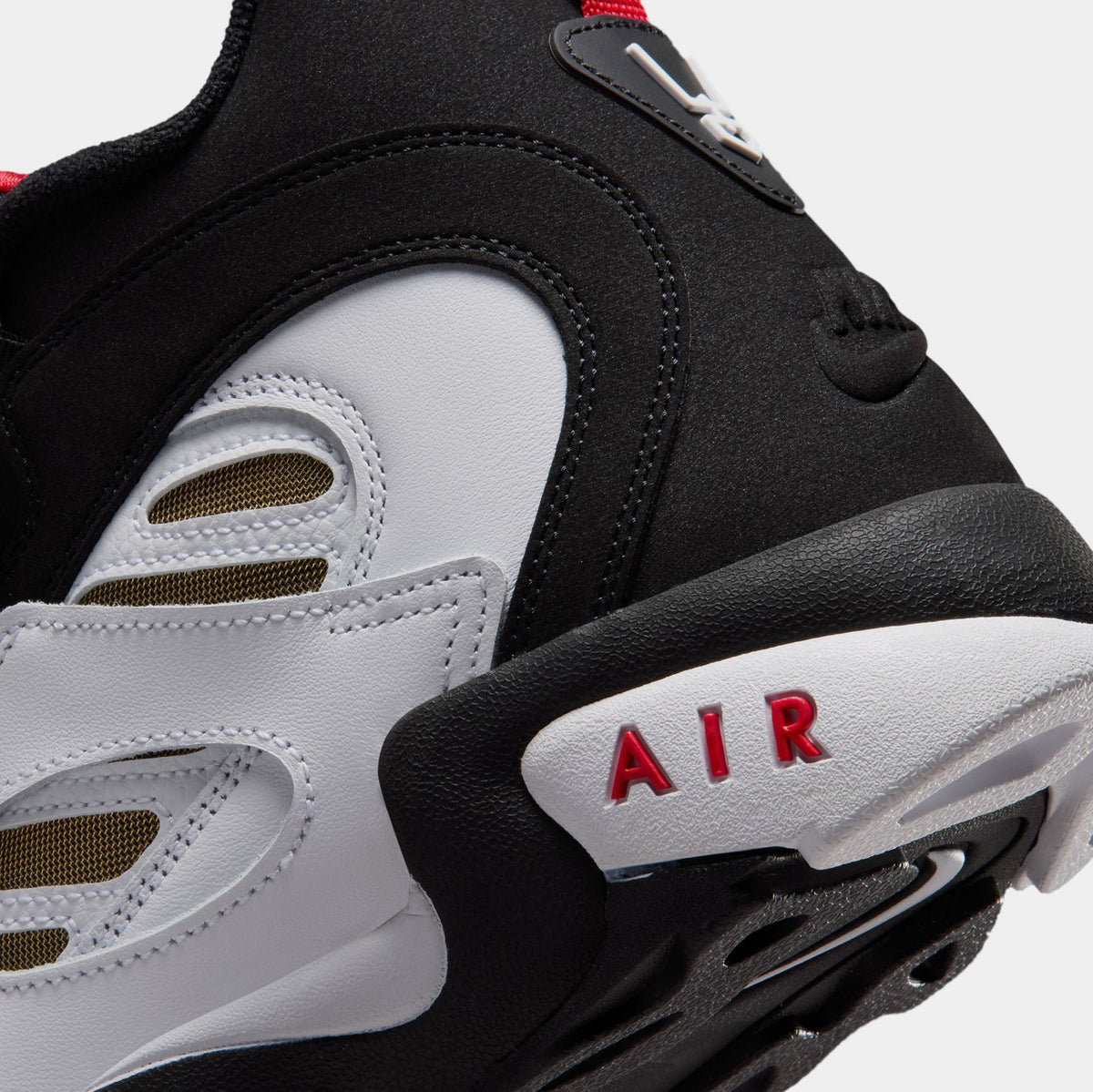Air Diamond Turf II Mens Basketball Shoes (Black/White/Fire Red/Metallic Gold)