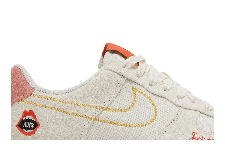 Nike Wmns Air Force 1 '07 'Peace'