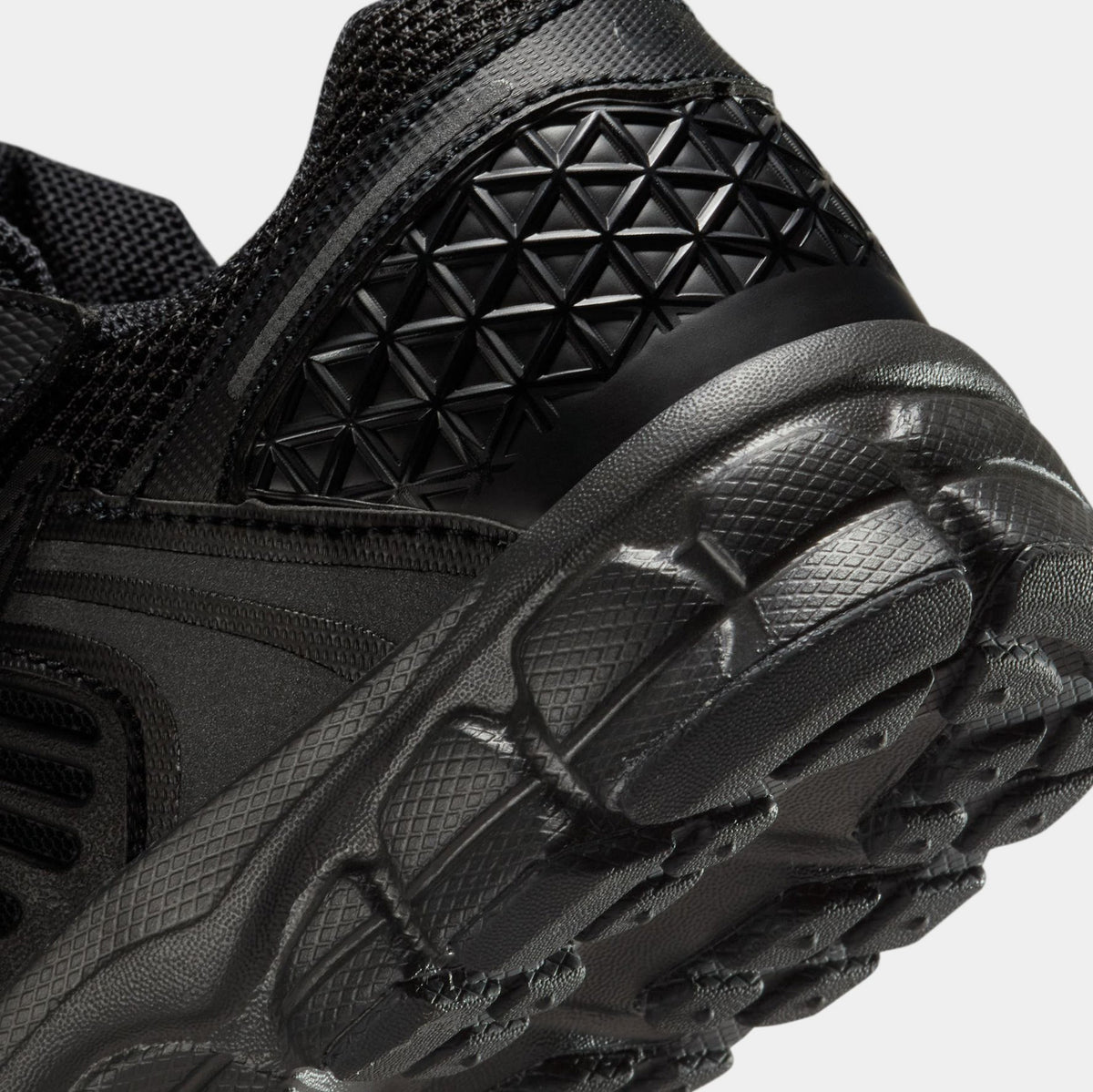 Vomero 5 Preschool Running Shoes (Black/Black)