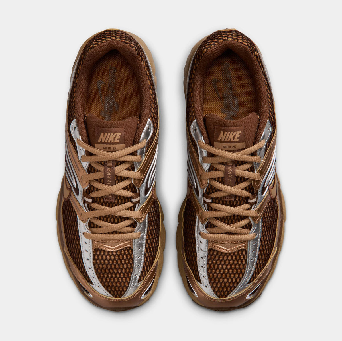 Air Max Moto 2K Womens Running Shoes (Light British Tan/Dark Driftwood/Cacao Wow)