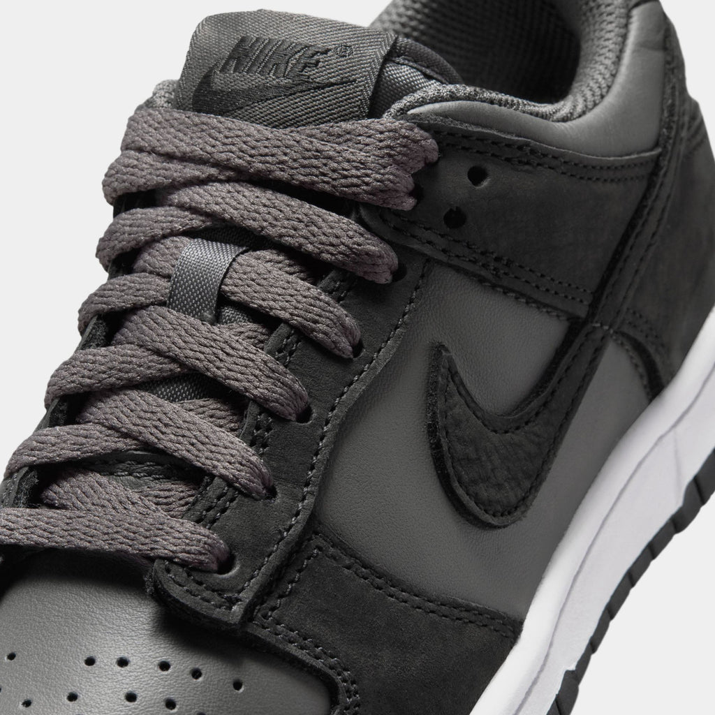 Dunk Low SE Grade School Lifestyle Shoes (Medium Ash/Black/White)