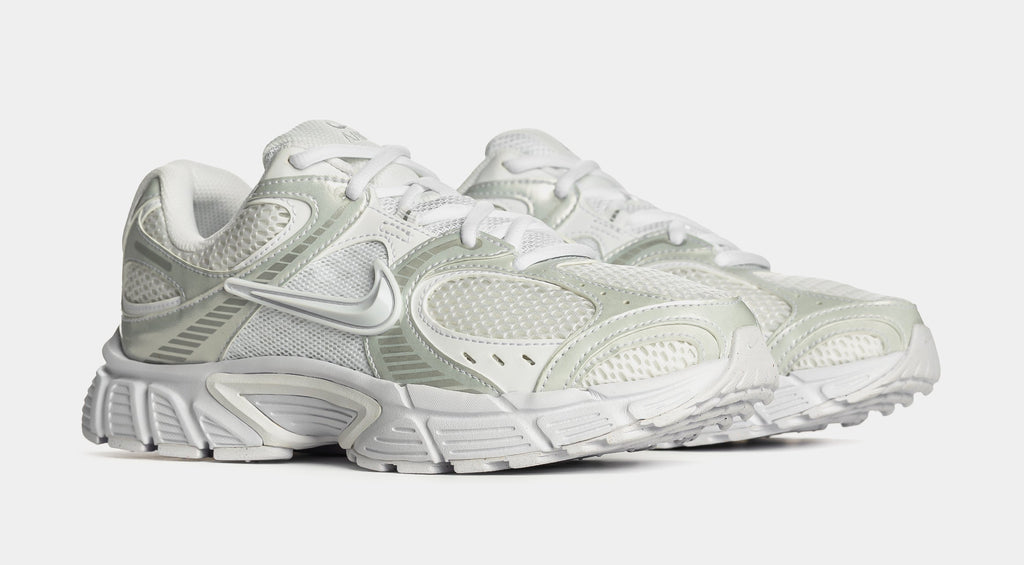 V5 RNR Mens Running Shoes (White/Black/Metallic Silver)