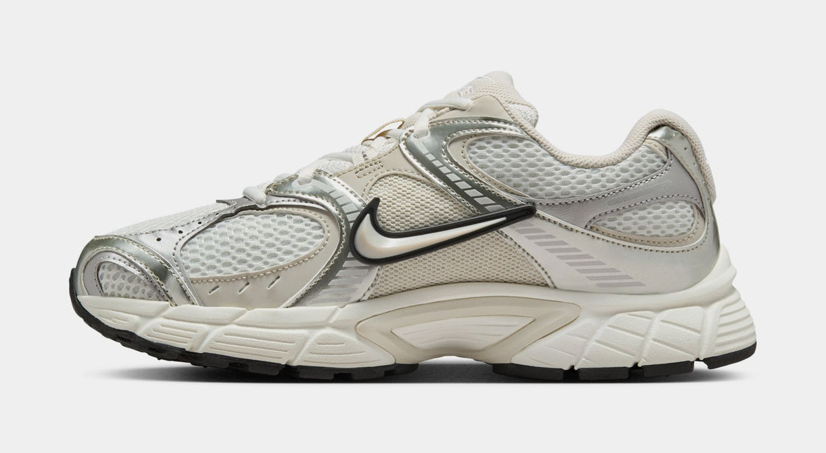 V5 RNR Womens Running Shoes (Summit White/Light Orewood Brown/Sail/Black)